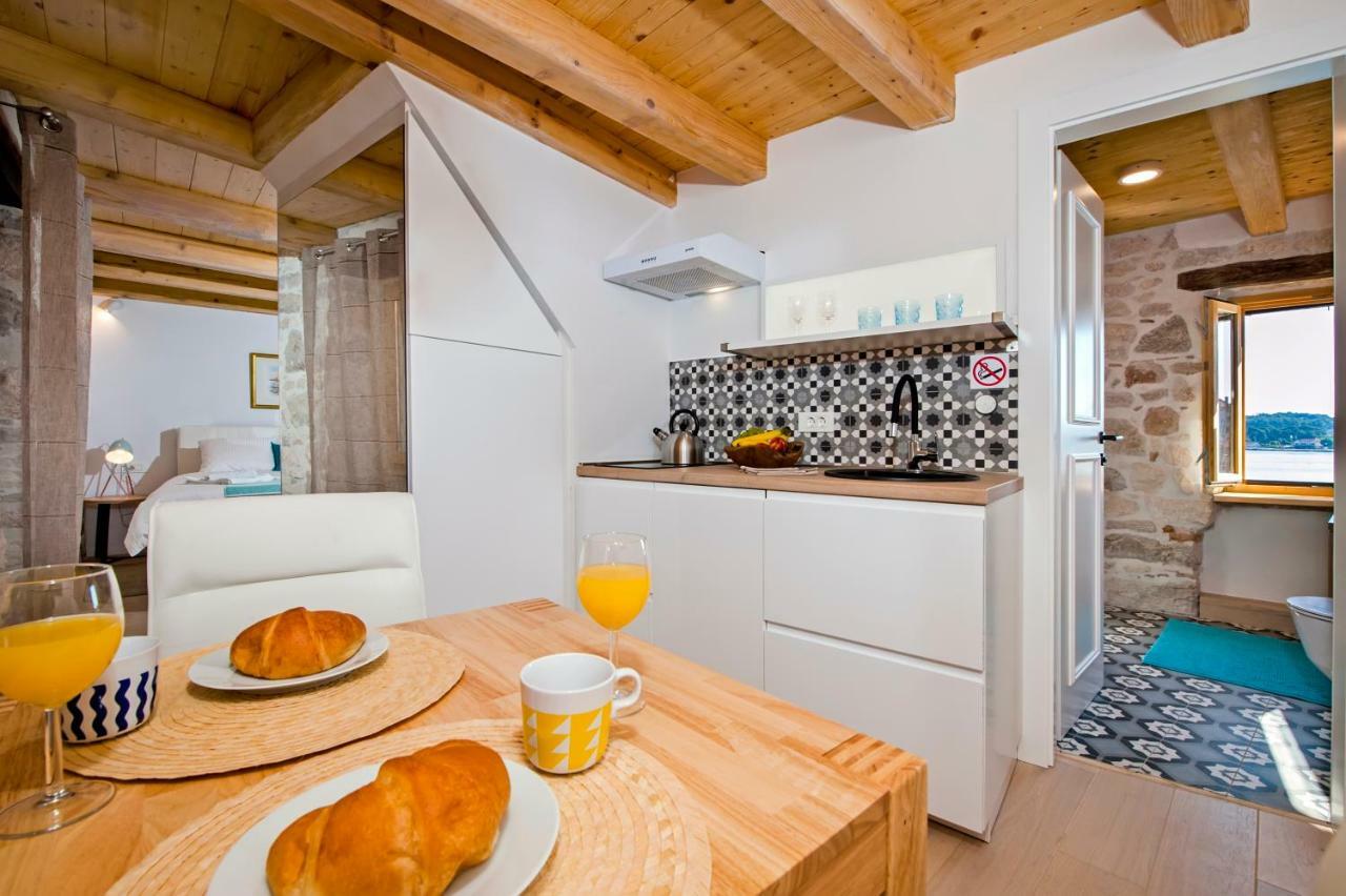 Adriatic Seaview Studio Rovigno Esterno foto